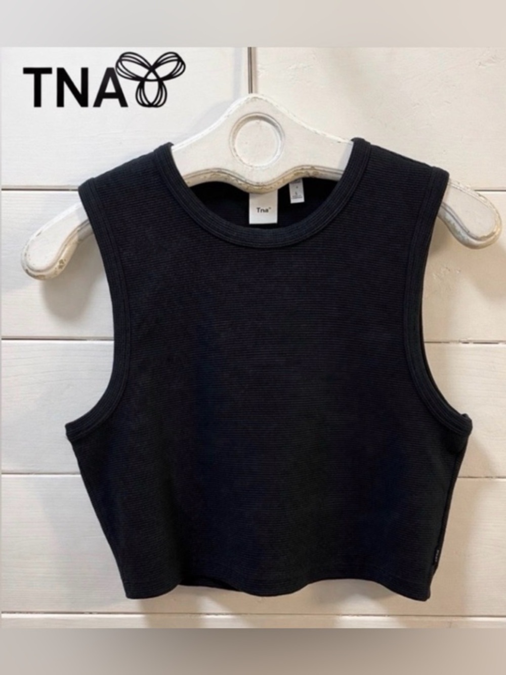 TNA Black Ribbed Cropped Tank Top Size L